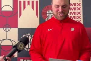 混音主帅笑着盛赞杨瀚森：他给我们带来很多东西 我满意他防守